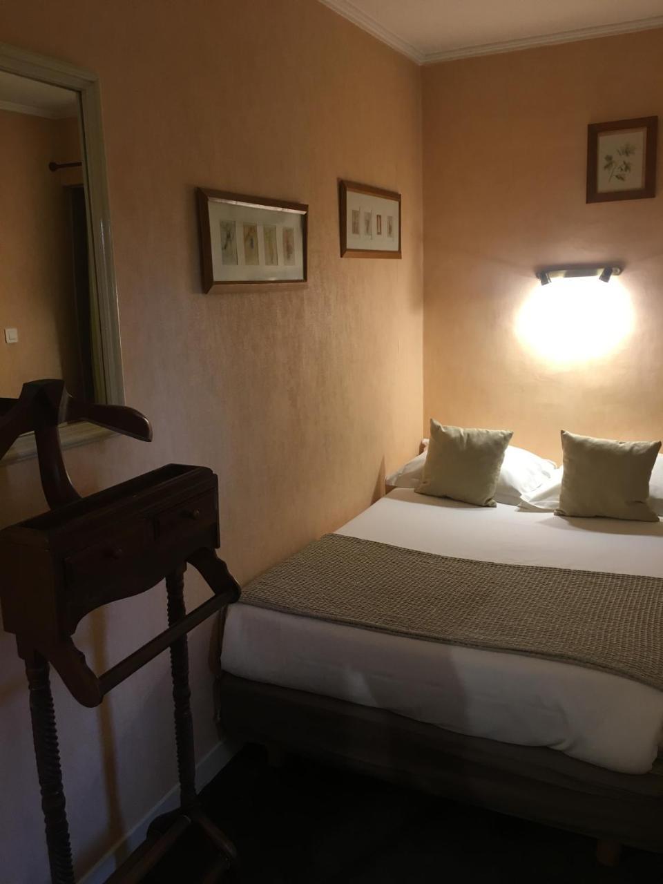 Single Room Shared Toilet,770095396:JPEG